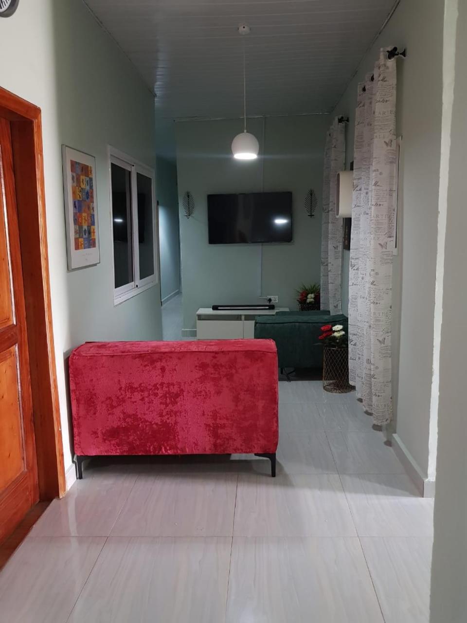 Nana Adu Guest House Koforidua Εξωτερικό φωτογραφία