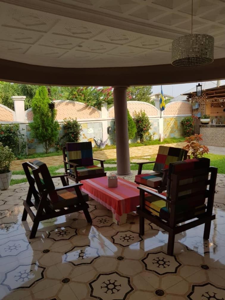 Nana Adu Guest House Koforidua Εξωτερικό φωτογραφία
