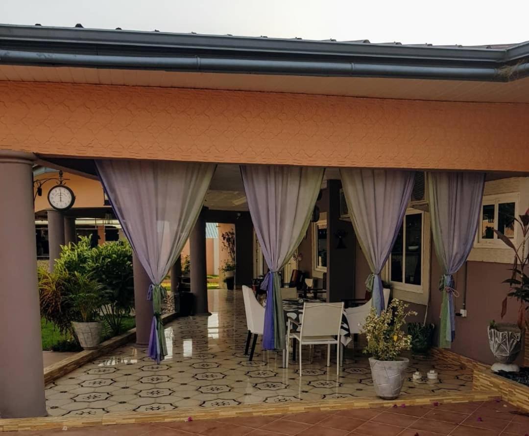 Nana Adu Guest House Koforidua Εξωτερικό φωτογραφία
