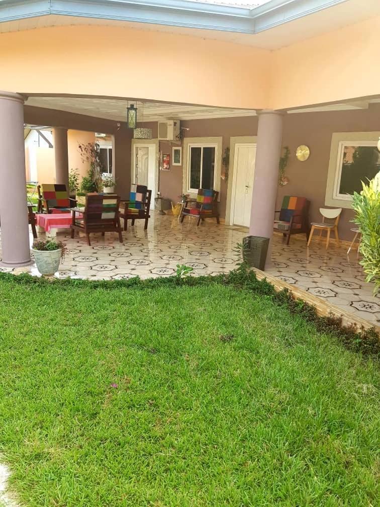 Nana Adu Guest House Koforidua Εξωτερικό φωτογραφία