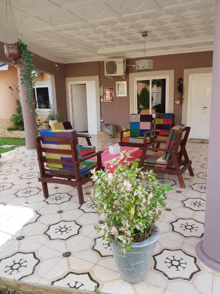 Nana Adu Guest House Koforidua Εξωτερικό φωτογραφία